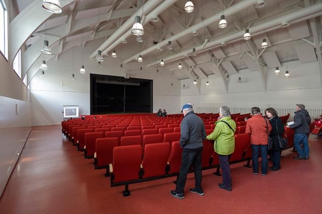 Theatersaal des US-Hospital-Geländes (Foto: Rothe) Theatersaal des US-Hospital-Geländes (Foto: Rothe)