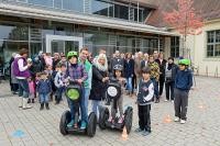 Diakonie und Caritas können für ihre Flüchtlingsarbeit rund um Patrick Henry Village jetzt auf Segways zurückgreifen (Foto: Rothe) Diakonie und Caritas können für ihre Flüchtlingsarbeit rund um Patrick Henry Village jetzt auf Segways zurückgreifen (Foto: Rothe)