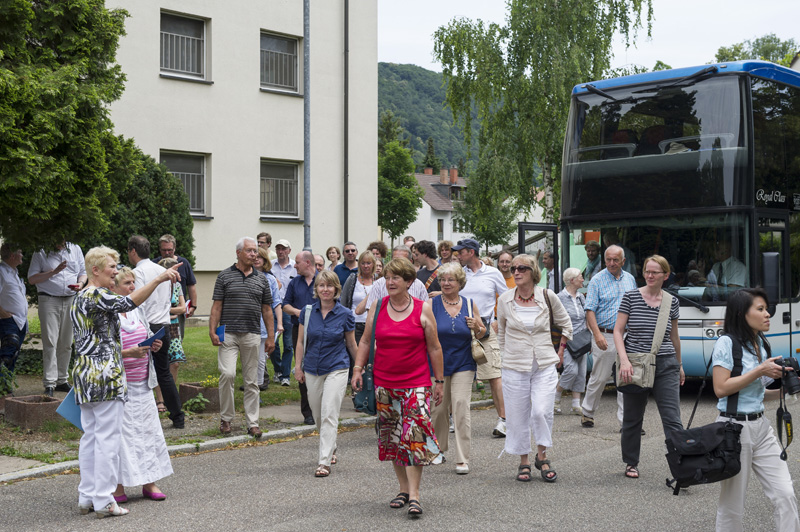 Heidelberger Bürgerinnen und Bürger besichtigen Mark Twain Village in der Südstadt (Foto: Rothe)