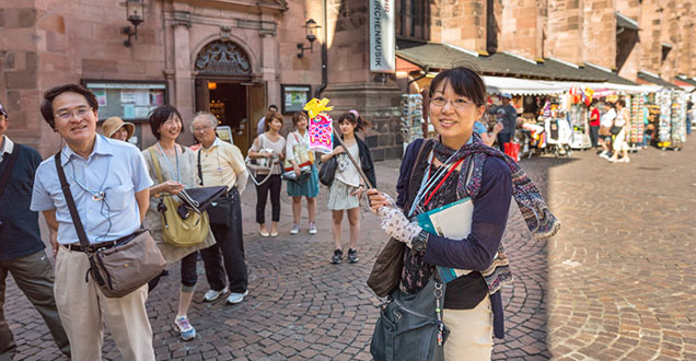 Heidelberg wird von Menschen aus aller Welt besucht. (Foto: Diemer)